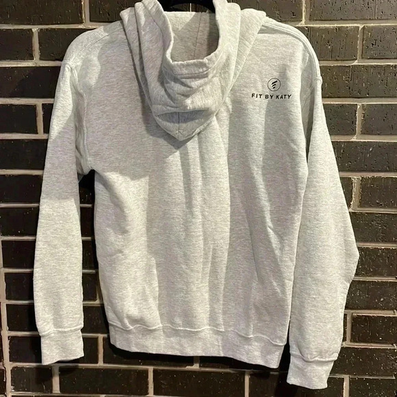 Fit By Katy Branded Gray Gildan Hoodie Kangaroo Pocket Women’s Small - Picture 5 of 6